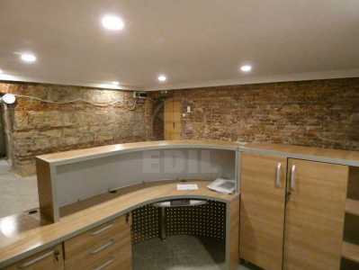 Birou de vânzare 4 incaperi, BICJ336834-2