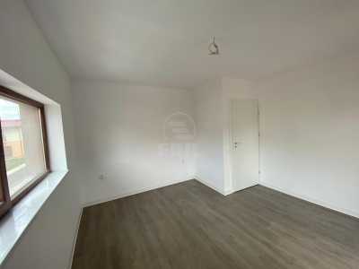Spațiu comercial de vânzare 3 incaperi, SCCJ245025FLO-12