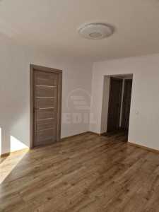 Apartament de vânzare 3 camere, APCJ346328