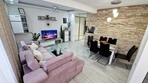 Apartament de vânzare 3 camere, APCJ246061FLO-1