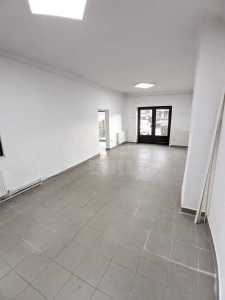 Spațiu comercial de Închiriere 4 incaperi, SCCJ355901-1