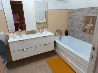 Apartament de Închiriere 3 camere, APCJ246951FLO-11