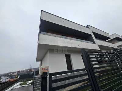 Casa de Închiriere 4 camere, CACJ356351