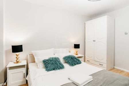 Apartament de Închiriere 3 camere, APCJ359329-19
