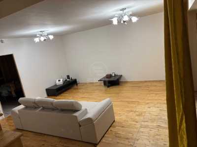 Casa de Închiriere 4 camere, CACJ247371FLO-4
