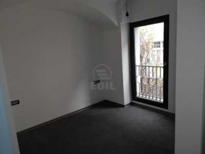 Espace commercial de vente 11 chambres, SCCJ306562-2