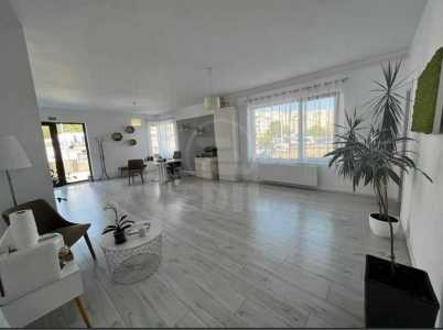 Espace commercial de vente 2 chambres, SCCJ341043-3