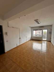 Espace commercial de louer 2 chambres, SCCJ245112FLO-1