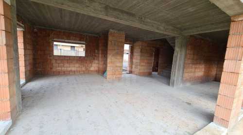 Maison de vente 4 chambres, CACJ246079FLO-8