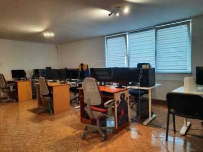 Espace commercial de louer 3 chambres, SCCJ351294-2