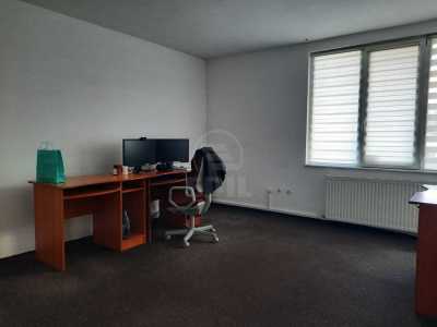 Espace commercial de louer 3 chambres, SCCJ351294-3