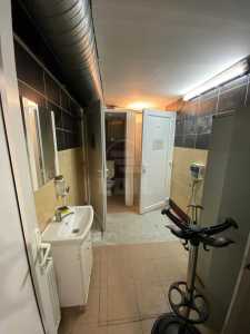 Espace commercial de louer 8 chambres, SCCJ351185-6