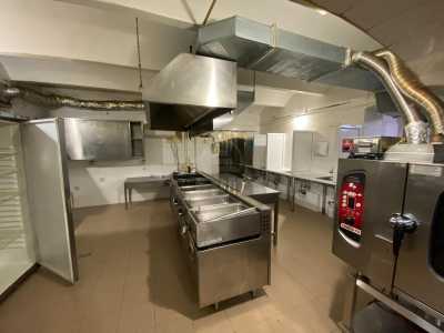 Espace commercial de louer 8 chambres, SCCJ351185-1