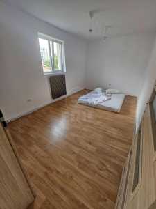 Espace commercial de louer 7 chambres, SCCJ353313-6