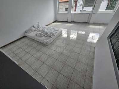 Espace commercial de louer 7 chambres, SCCJ353313-5