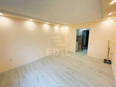 Studio de vente, GACJ352995-5