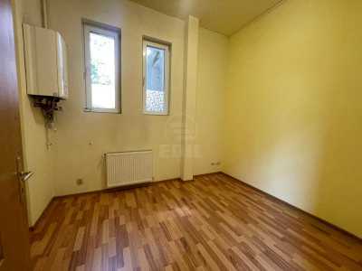 Bureau de louer 3 chambres, BICJ352969-4