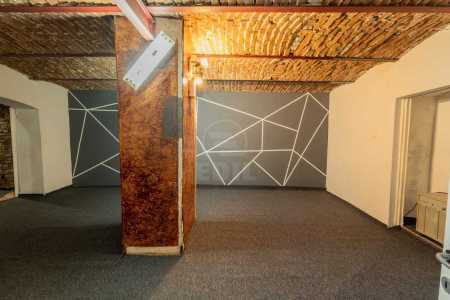 Bureau de louer 3 chambres, BICJ353555-9