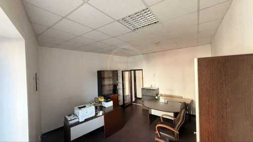 Bureau de louer 3 chambres, BICJ354482-2