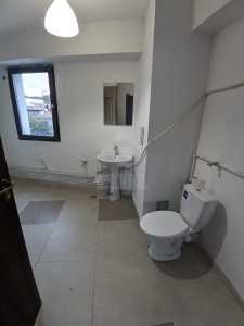 Espace commercial de louer un chambre, SCCJ355170-9