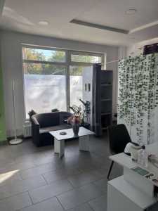 Espace commercial de louer 3 chambres, SCCJ355141-5