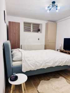 Studio de vente, GACJ355515-6