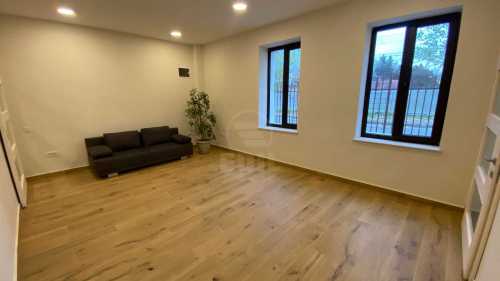 Bureau de louer 2 chambres, BICJ355707-1