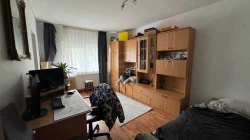 Studio de vente, GACJ355632-1