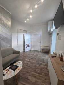 Espace commercial de louer 2 chambres, SCCJ356247