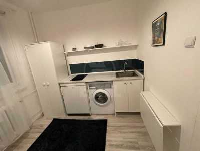 Studio de vente, GACJ355982-1