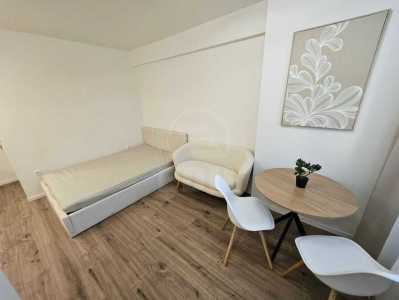 Studio de vente, GACJ357235-3