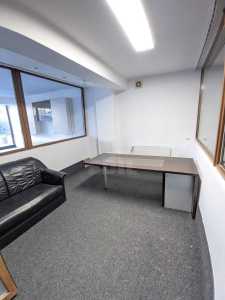 Bureau de louer 3 chambres, BICJ357251-6