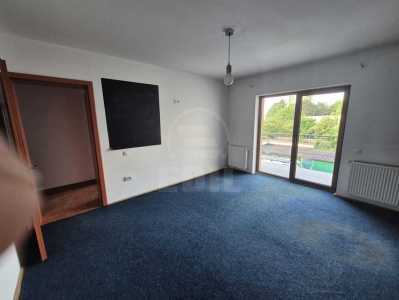 Bureau de louer 3 chambres, BICJ358195-7
