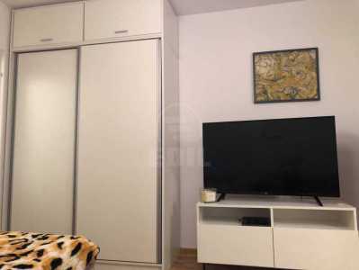Studio de vente, GACJ358570-3