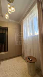 Studio de vente, GACJ358704-7