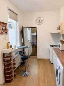 Studio de vente, GACJ358544-3