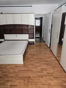 Studio de vente, GACJ359991-4