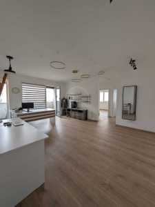 Bureau de louer 3 chambres, BICJ247488FLO-2